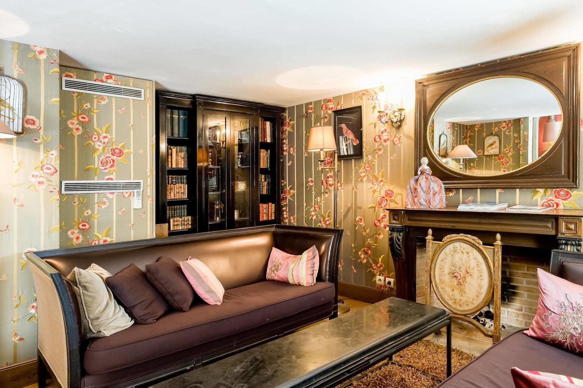 Hotel Chateaubriand Paris Luaran gambar