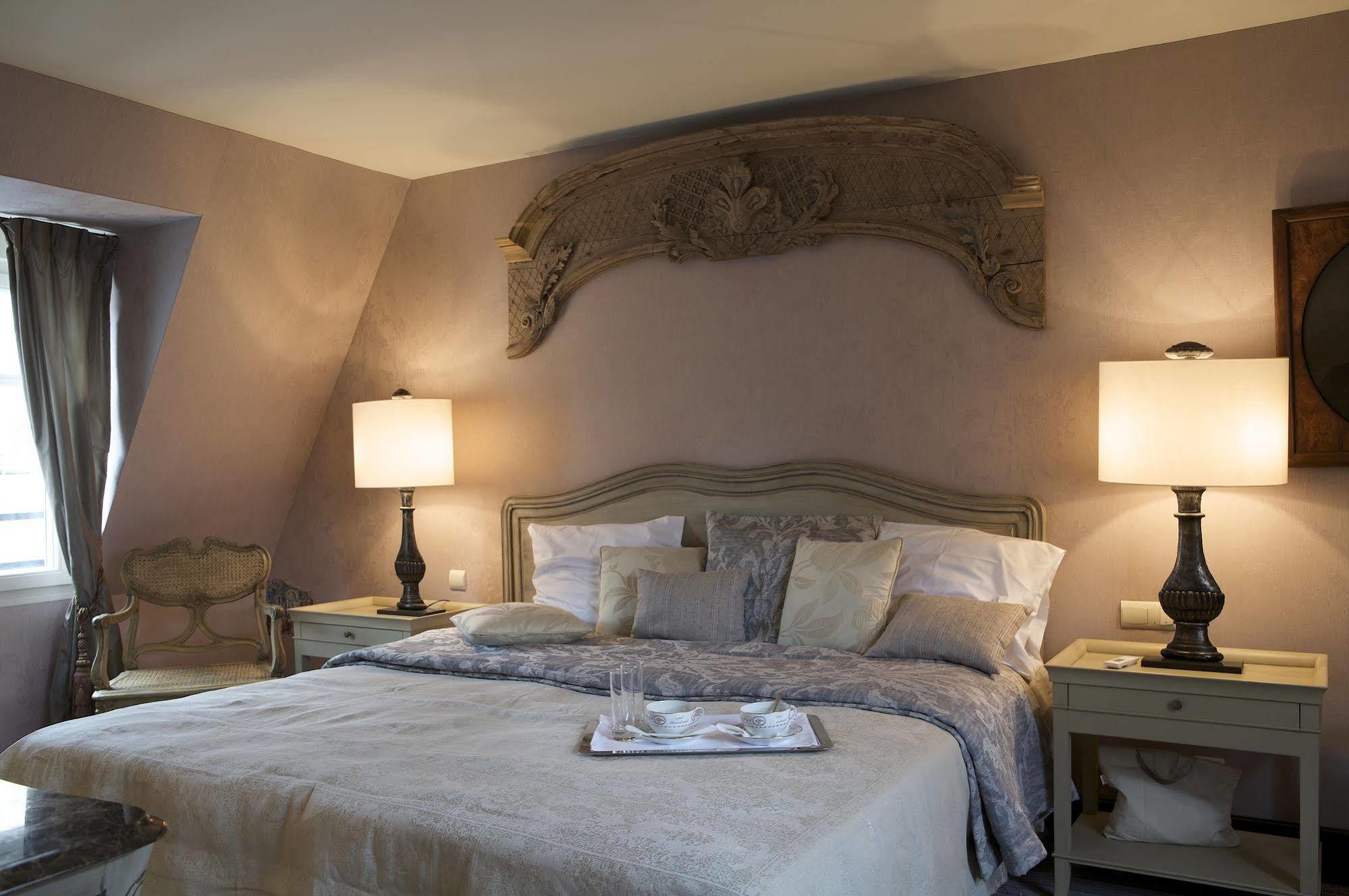 Hotel Chateaubriand Paris Luaran gambar